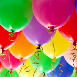 Ballons décoratifs 23cm multicolores par 50